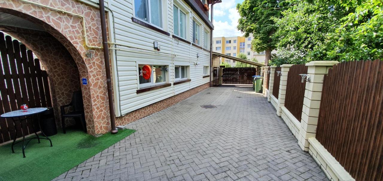 קובנה Aparthotel 4 ,, Cosy House Billiard " - Sauna & Parking מראה חיצוני תמונה