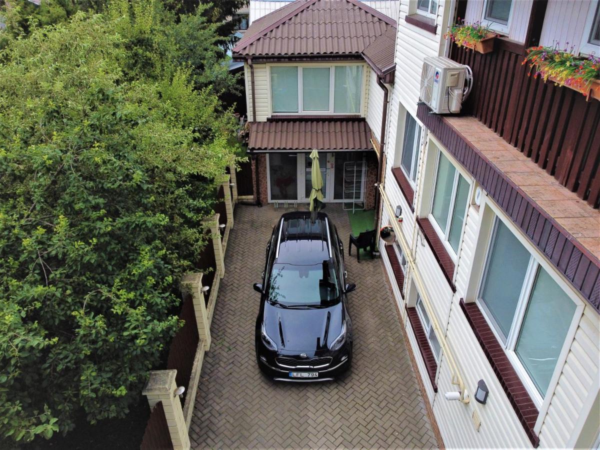 קובנה Aparthotel 4 ,, Cosy House Billiard " - Sauna & Parking מראה חיצוני תמונה